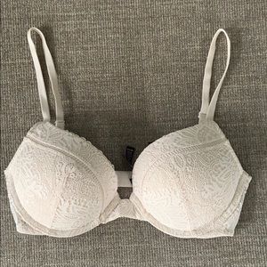 Victoria Secret Bombshell Plunge bra